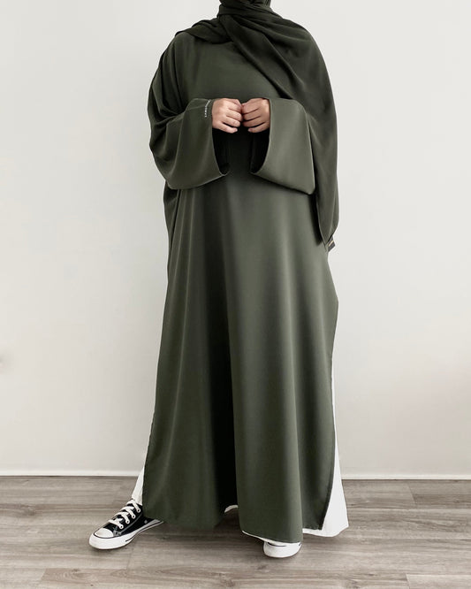 La Tunique Longue Modest Fashion : Élégance et Sobriété au Cœur de la Mode Féminine