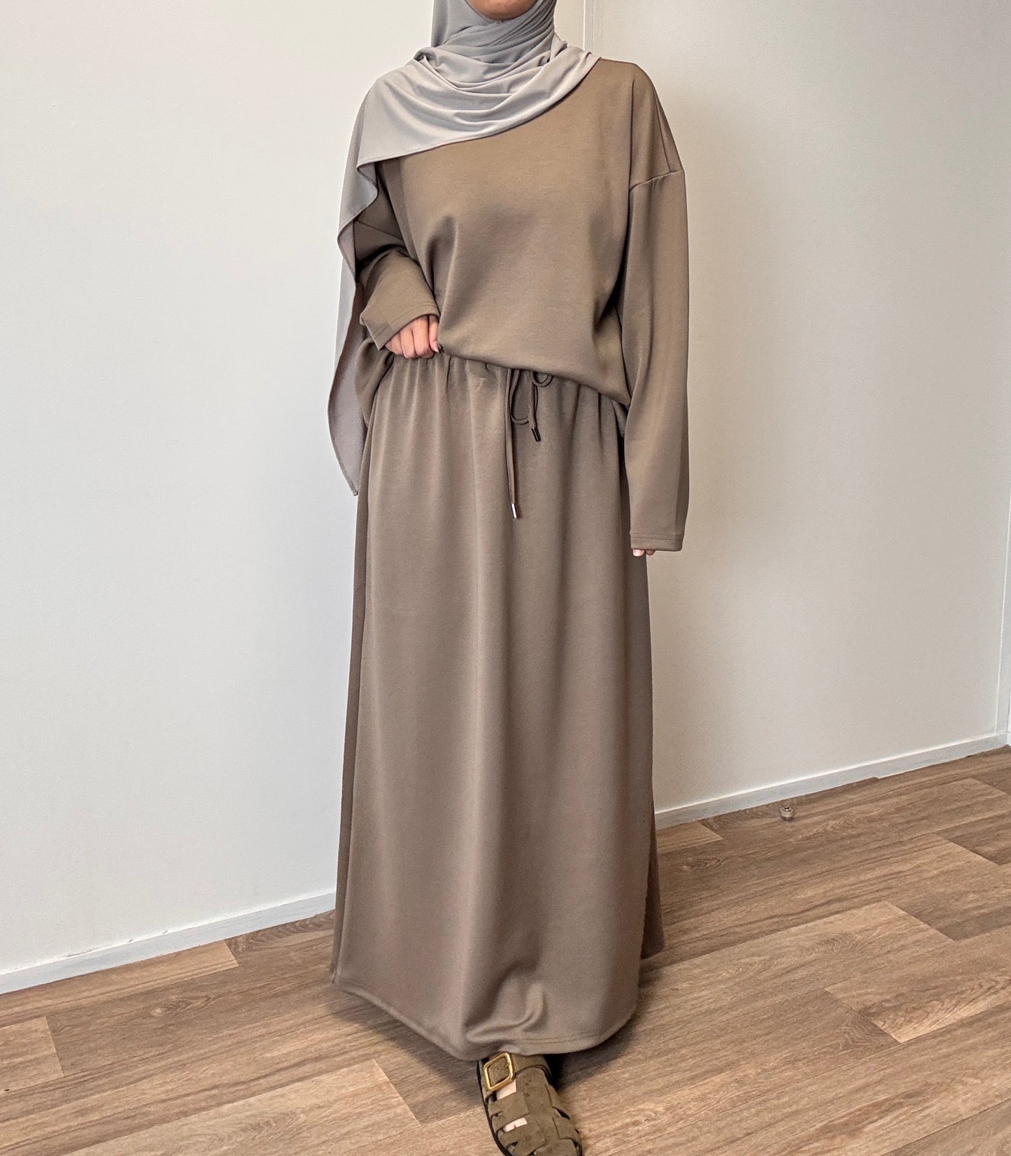 Ensemble sweat taupe