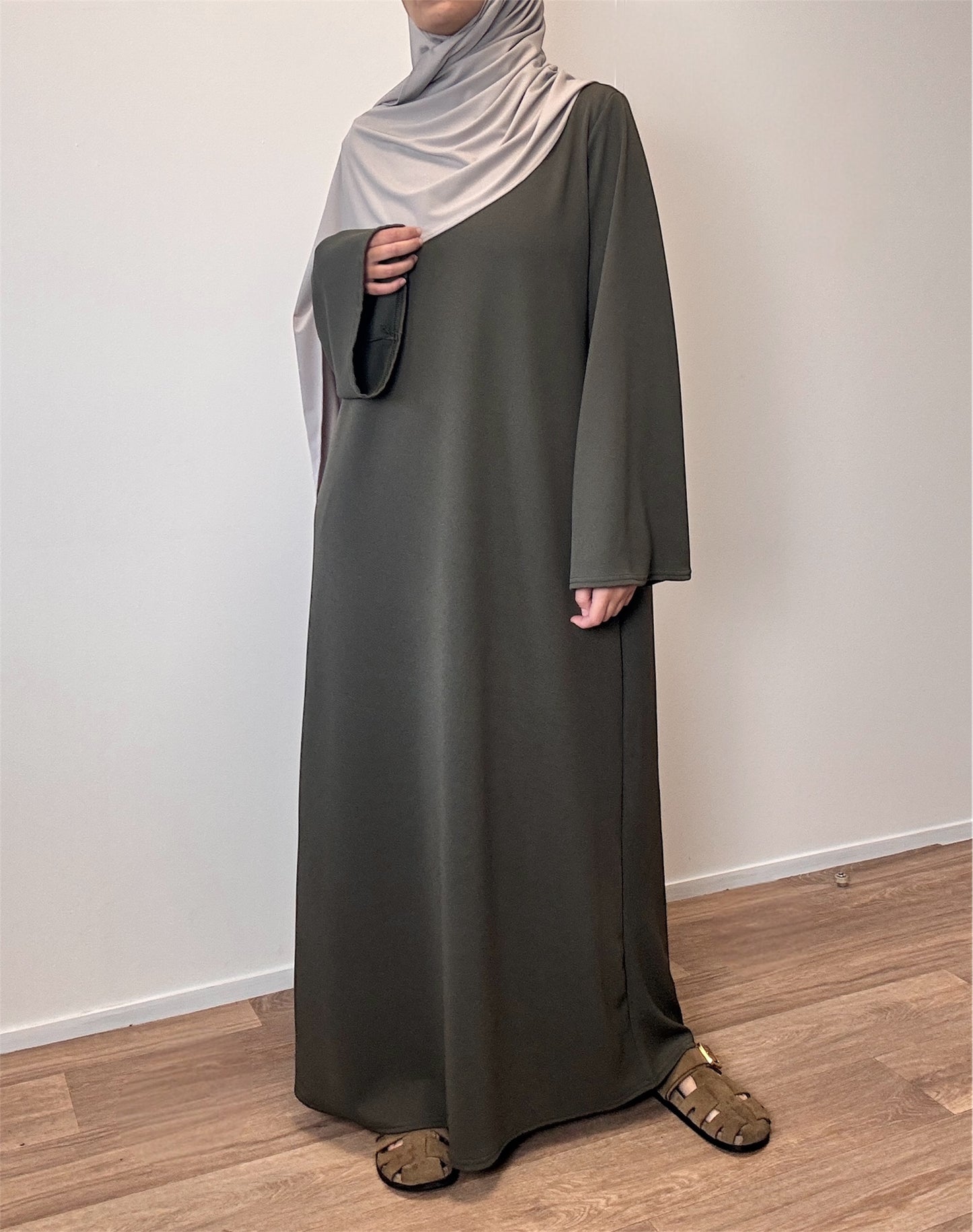 Ribbed abaya