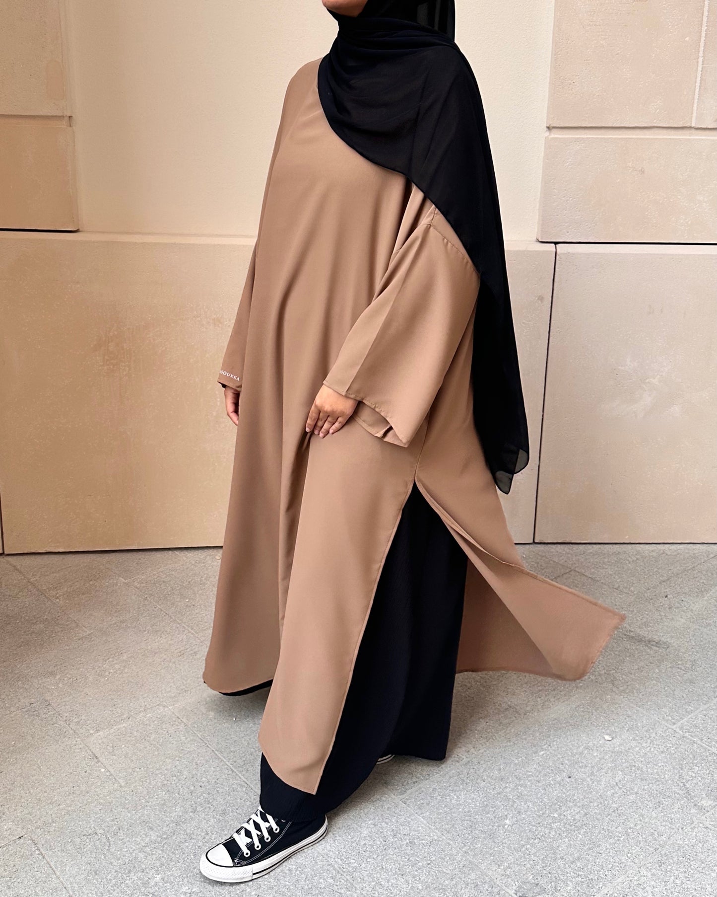 سترة فضفاضة عارية