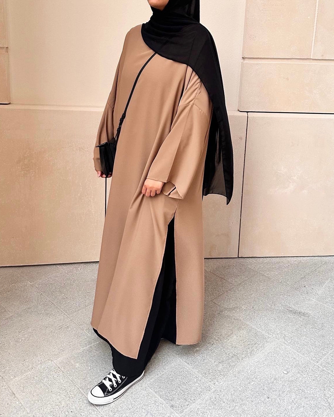 سترة فضفاضة عارية