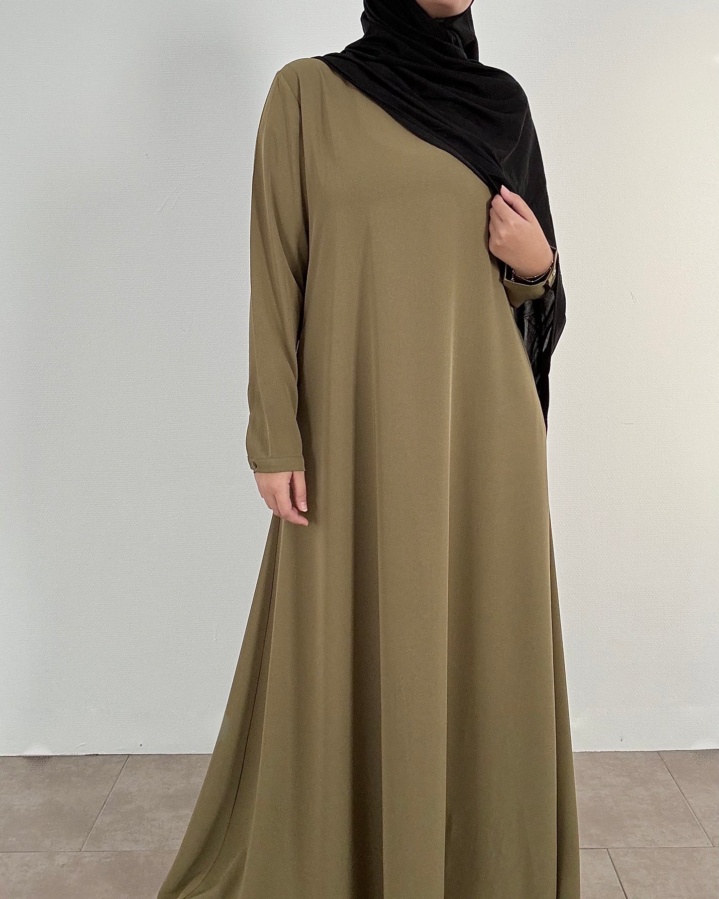 عباية زيتونية