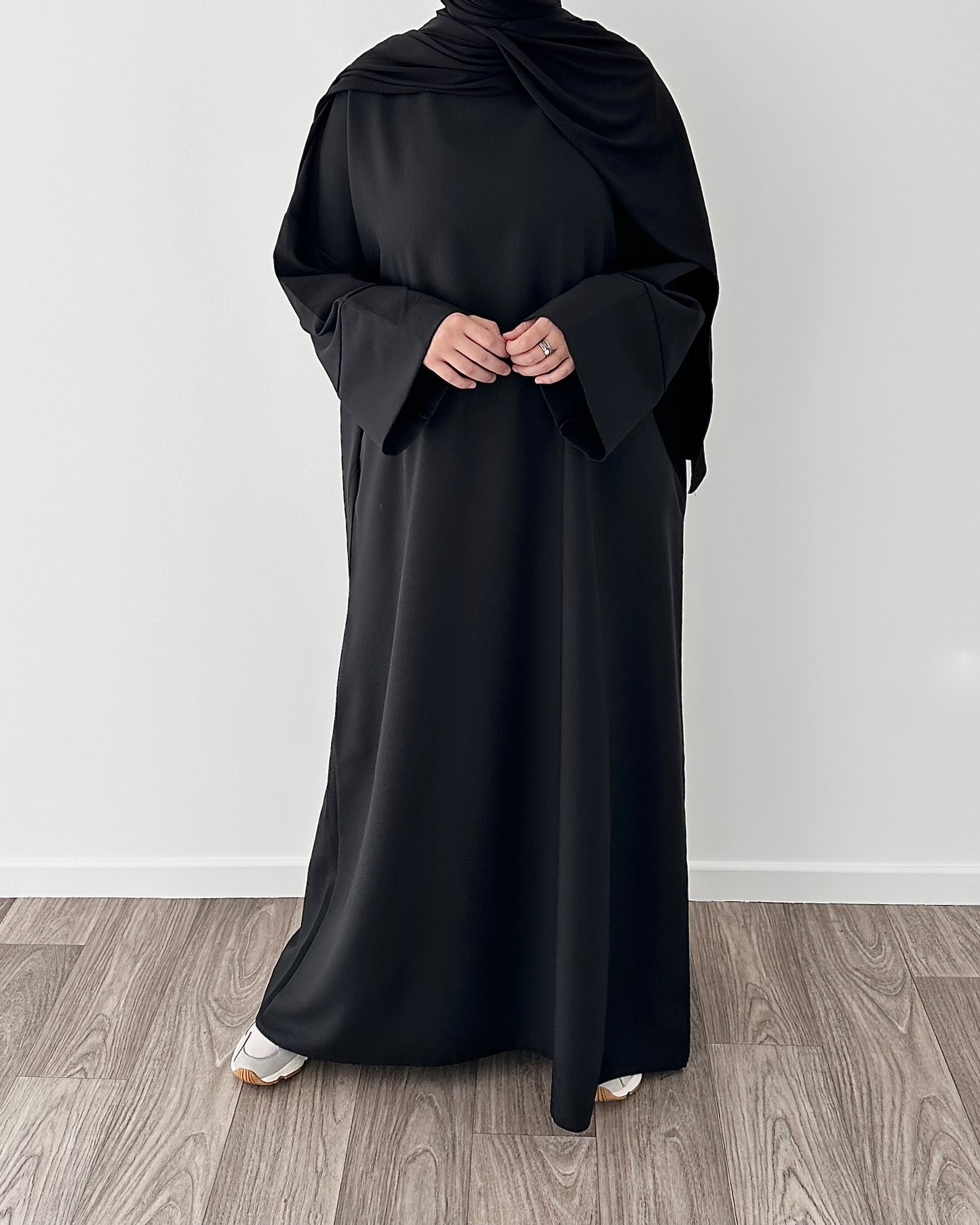 Black seoul abaya