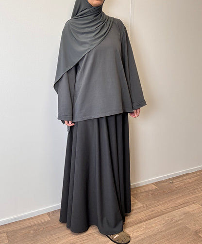 Anthracite flared skirt