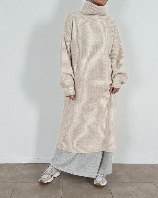 Beige maxi knit sweatshirt